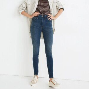 10" High-Rise Roadtripper Supersoft Jeans in Playford Wash Sz 25